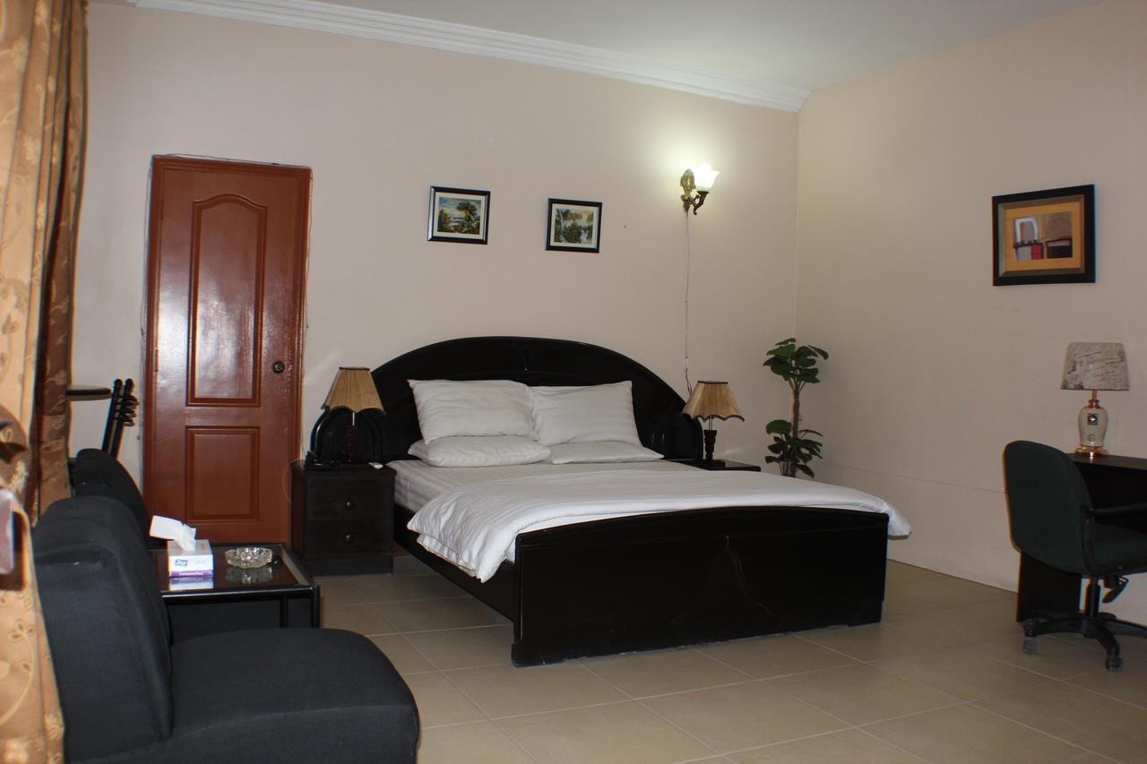 Luxury Inn Karachi Eksteriør billede